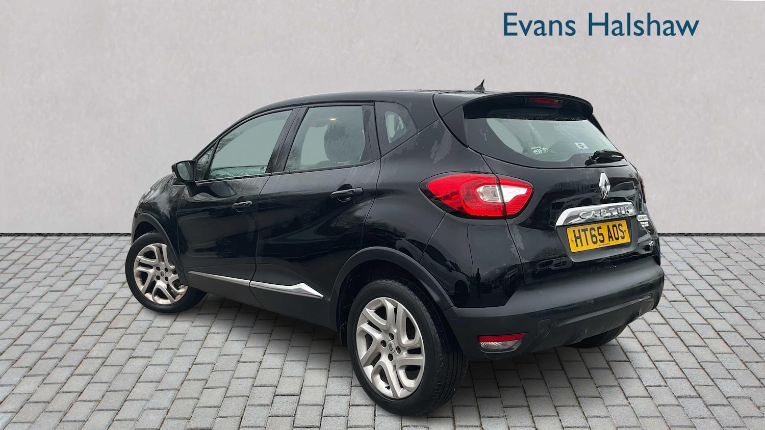 Used Renault Captur 2016 for sale - 77333784: Photo 2