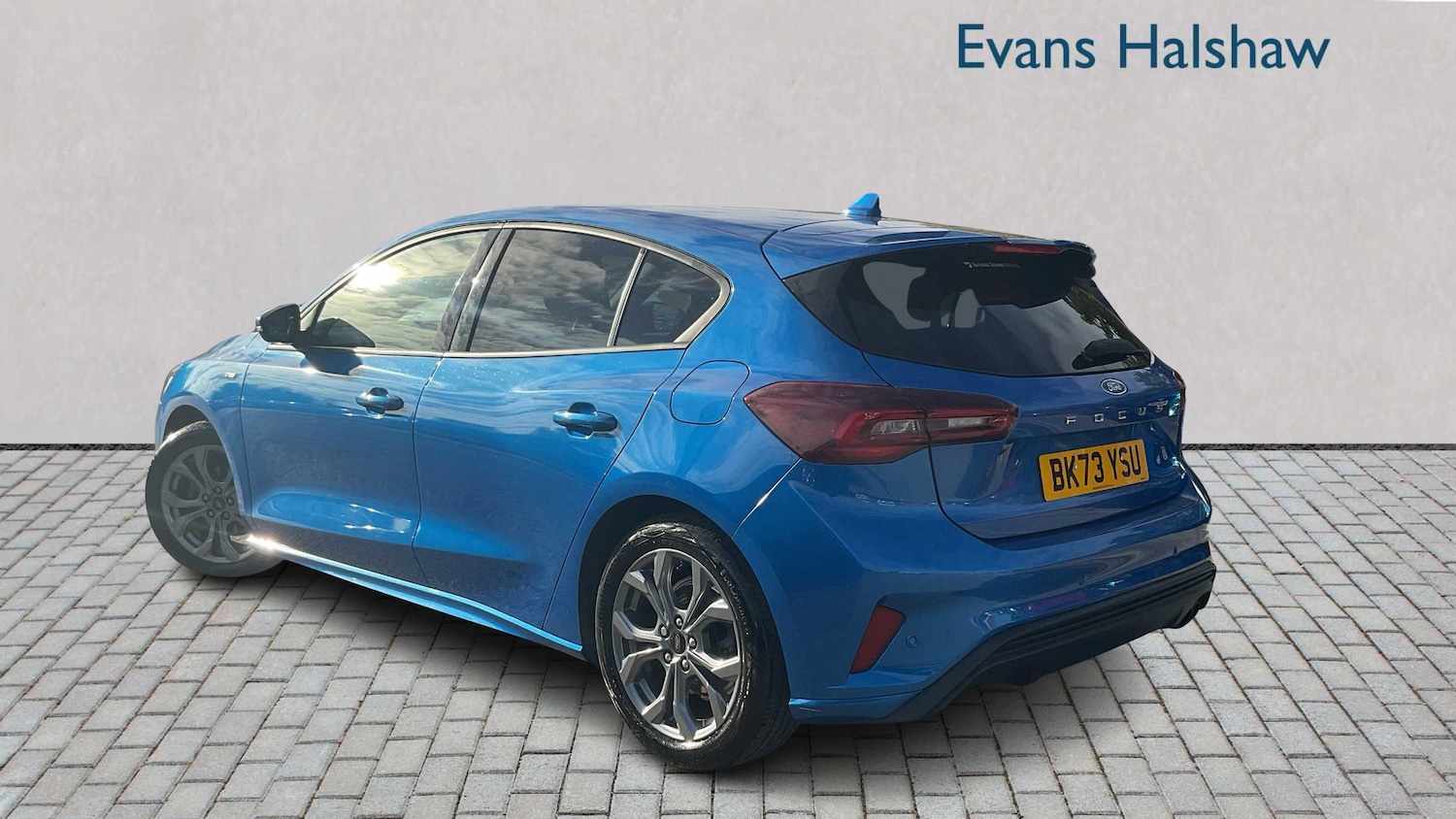 Used Ford Focus 2023 for sale - 76063533: Photo 2