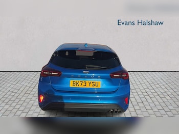 Used Ford Focus 2023 for sale - 76063533: Photo 4