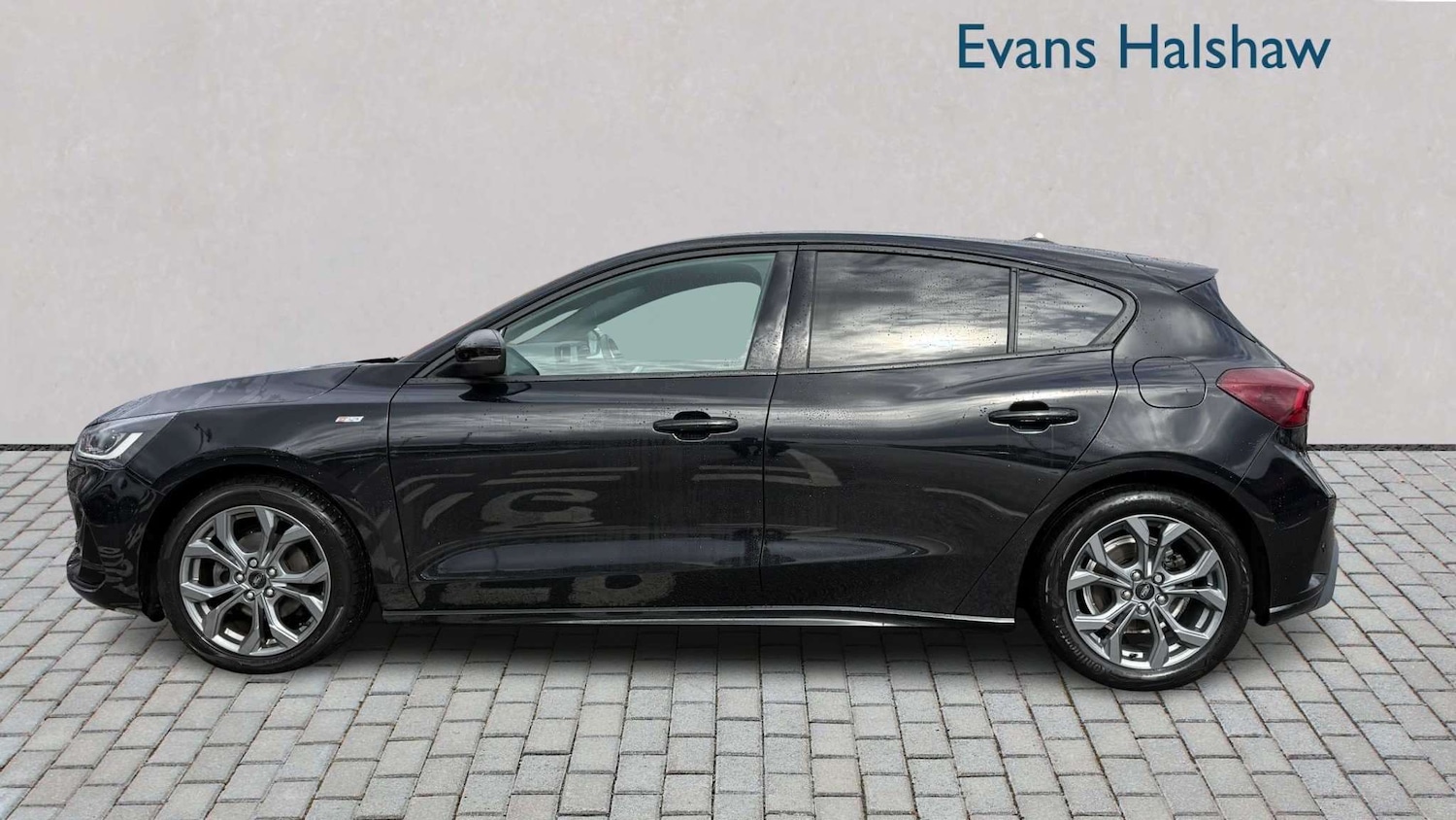 Used Ford Focus 2023 for sale - 77928640: Photo 3