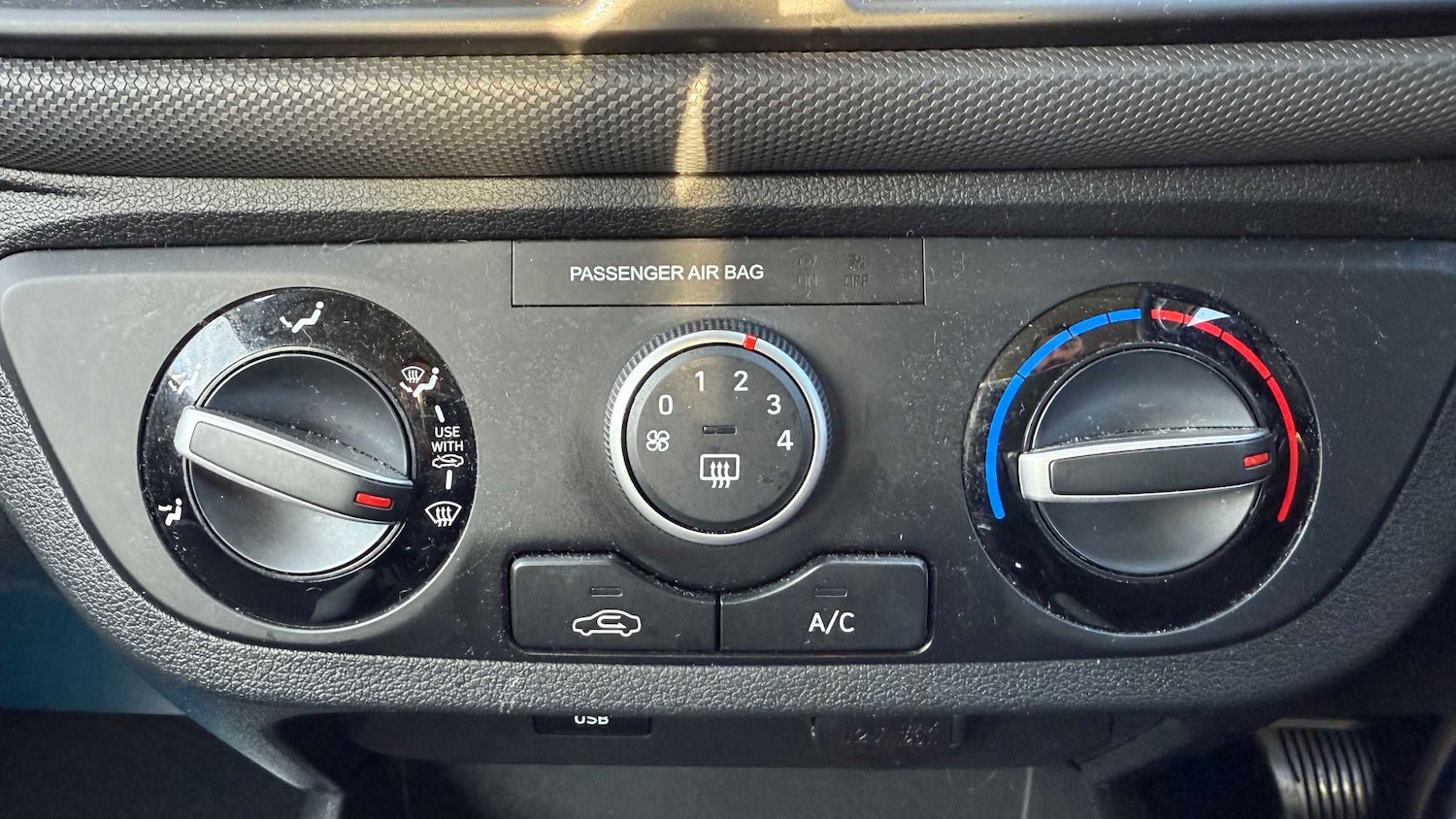 Used Hyundai i10 2023 for sale - 76624523: Photo 16