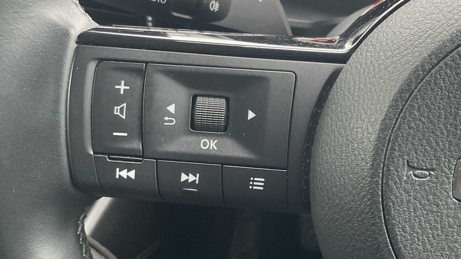 Used Nissan Qashqai 2021 for sale - 76088006: Photo 25