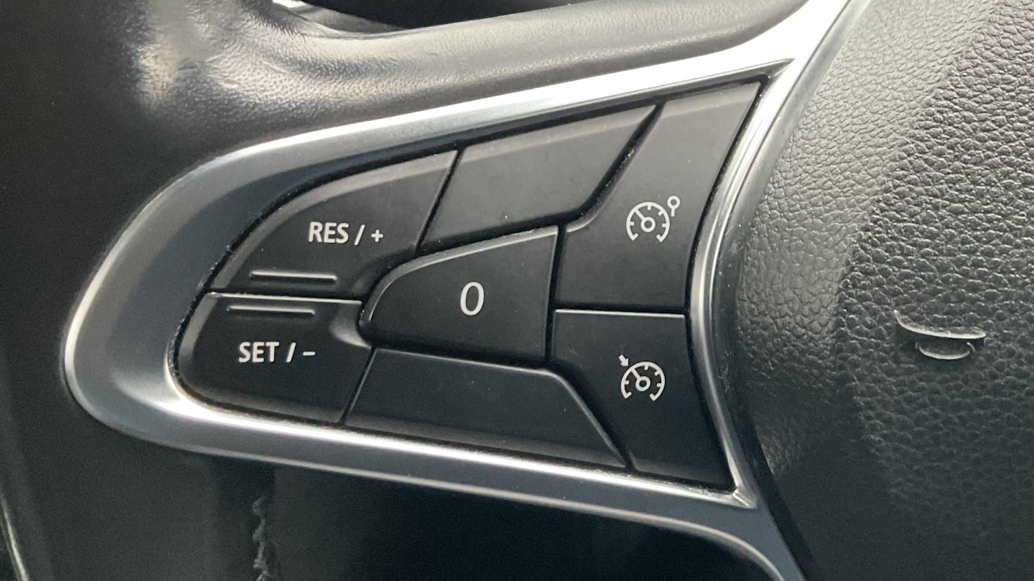 Used Renault Captur 2020 for sale - 77112482: Photo 17