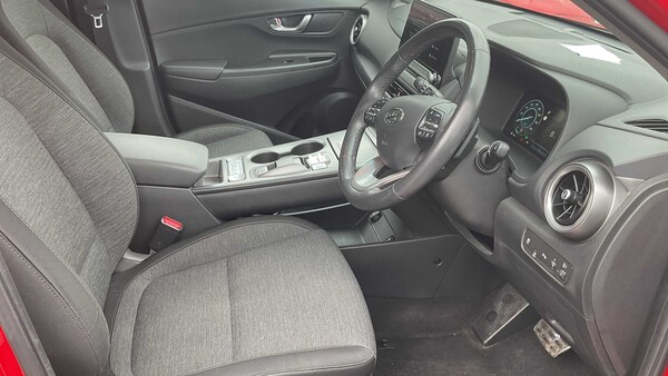Used Hyundai KONA 2021 for sale - 76125974: Photo 3