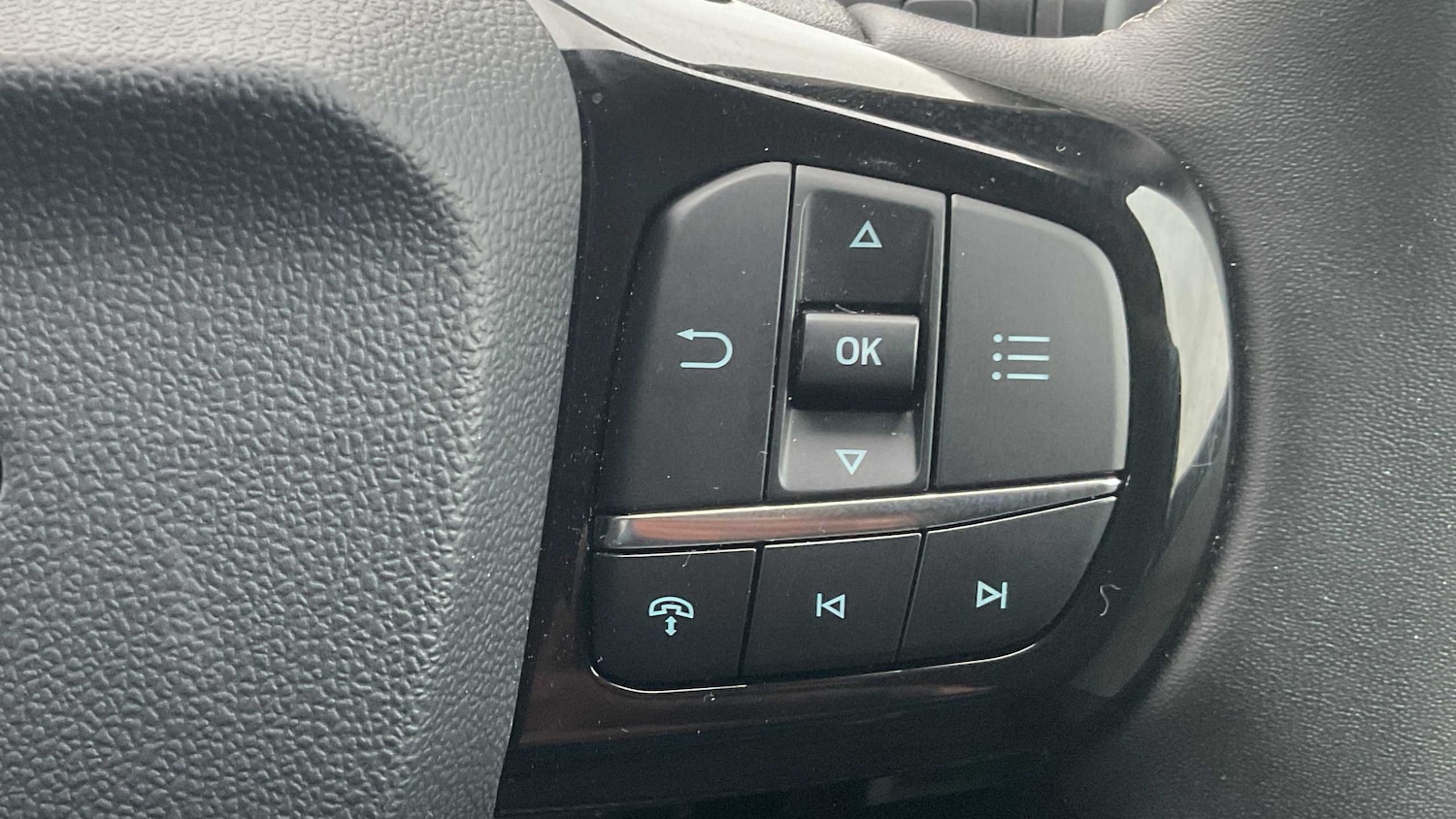 Used Ford Puma 2025 for sale - 76298356: Photo 26