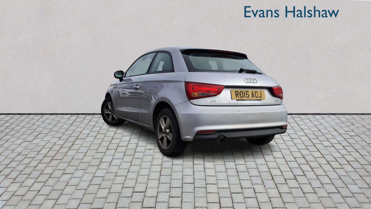 Used Audi A1 2015 for sale - 77686443: Photo 2