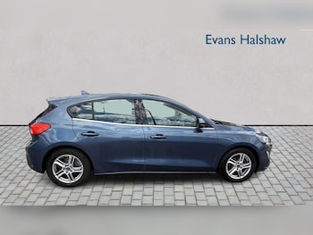 Used Ford Focus 2021 for sale - 79079101: Photo