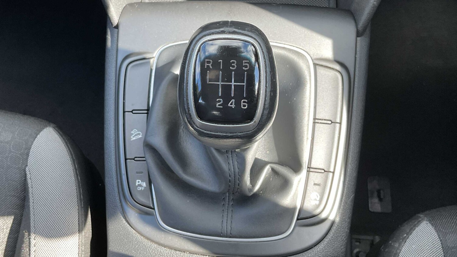 Used Hyundai KONA 2018 for sale - 75812304: Photo 30