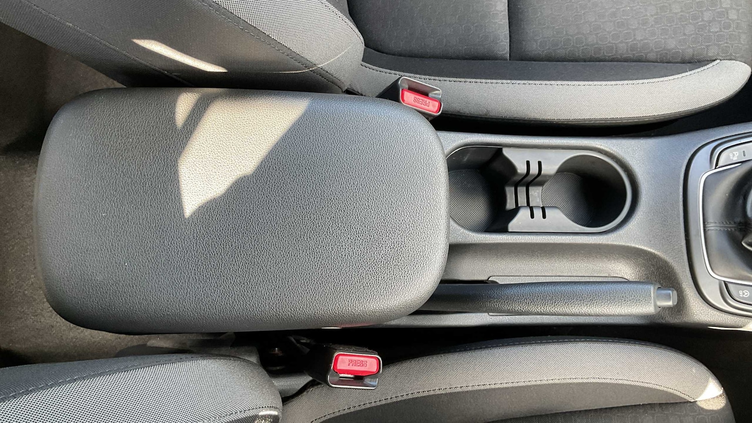 Used Hyundai KONA 2018 for sale - 75812304: Photo 31