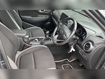 Used Hyundai KONA 2018 for sale - 75812304: Photo