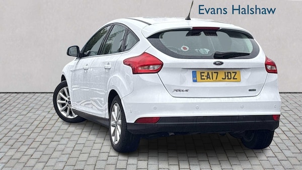 Used Ford Focus 2017 for sale - 76141633: Photo 2