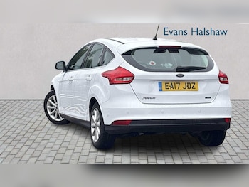 Used Ford Focus 2017 for sale - 76141633: Photo 2