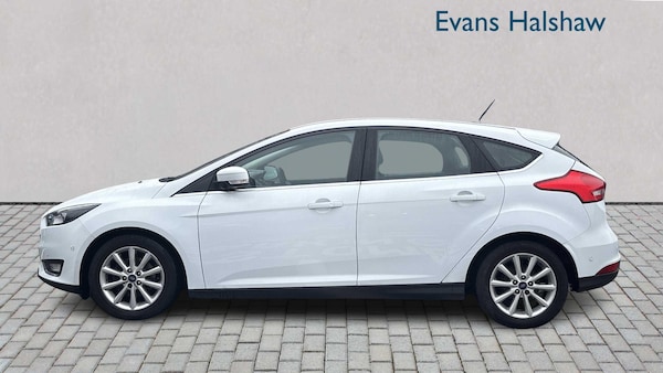 Used Ford Focus 2017 for sale - 76141633: Photo 4