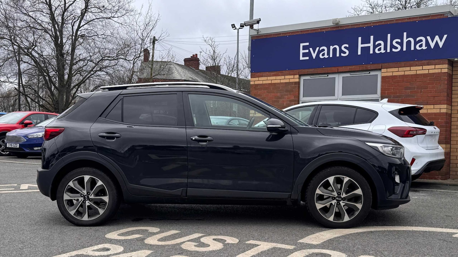 Used Kia Stonic 2018 for sale - 77565742: Photo 4