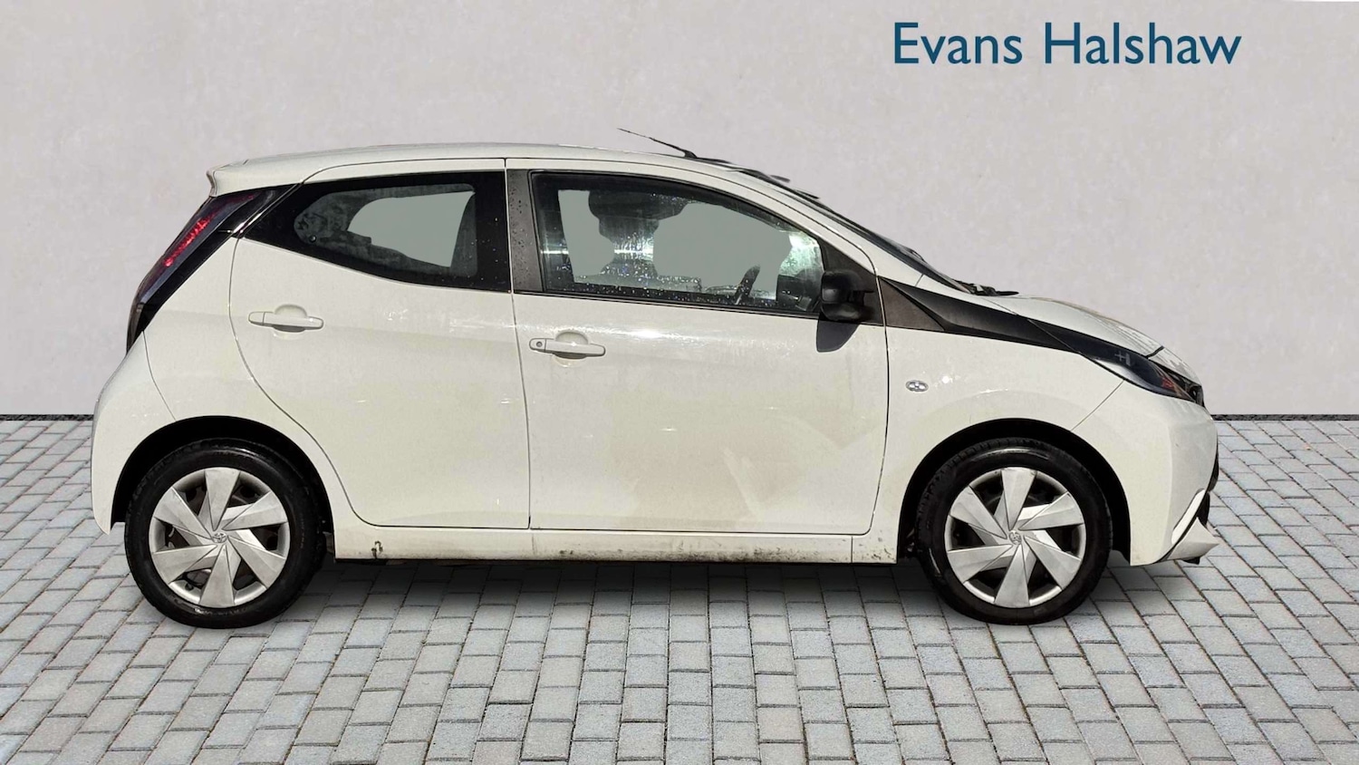 Used Toyota AYGO 2015 for sale - 77928714: Photo 5