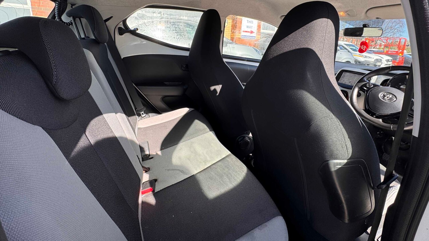 Used Toyota AYGO 2015 for sale - 77928714: Photo 8