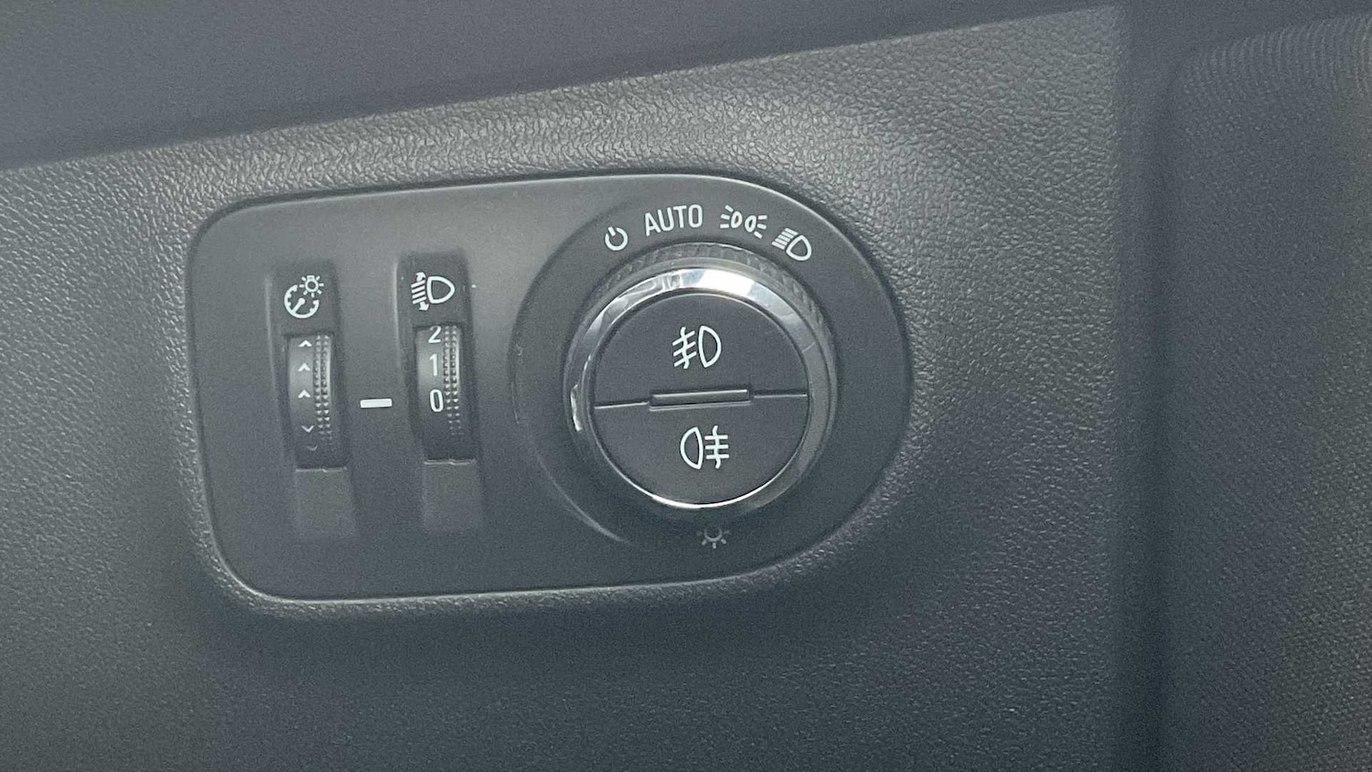 Used Vauxhall Corsa 2018 for sale - 76843006: Photo 24