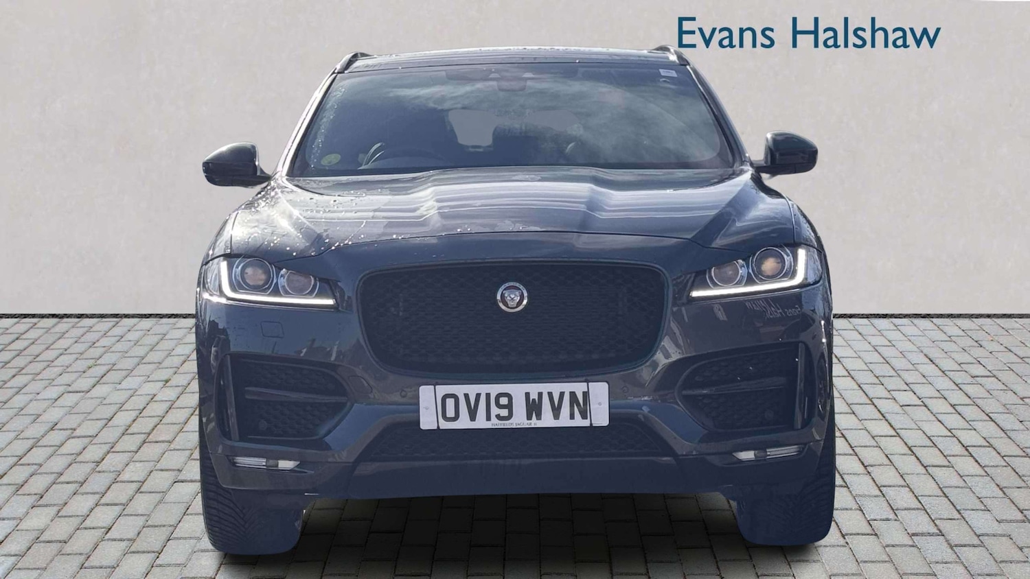 Used Jaguar F-Pace 2019 for sale - 77943216: Photo 3