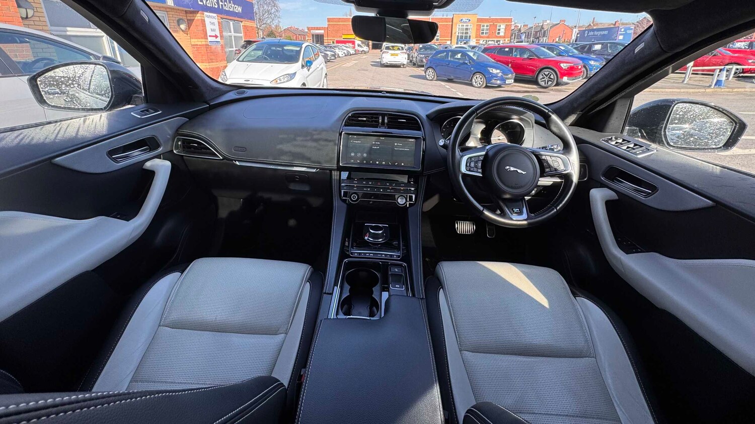 Used Jaguar F-Pace 2019 for sale - 77943216: Photo 9