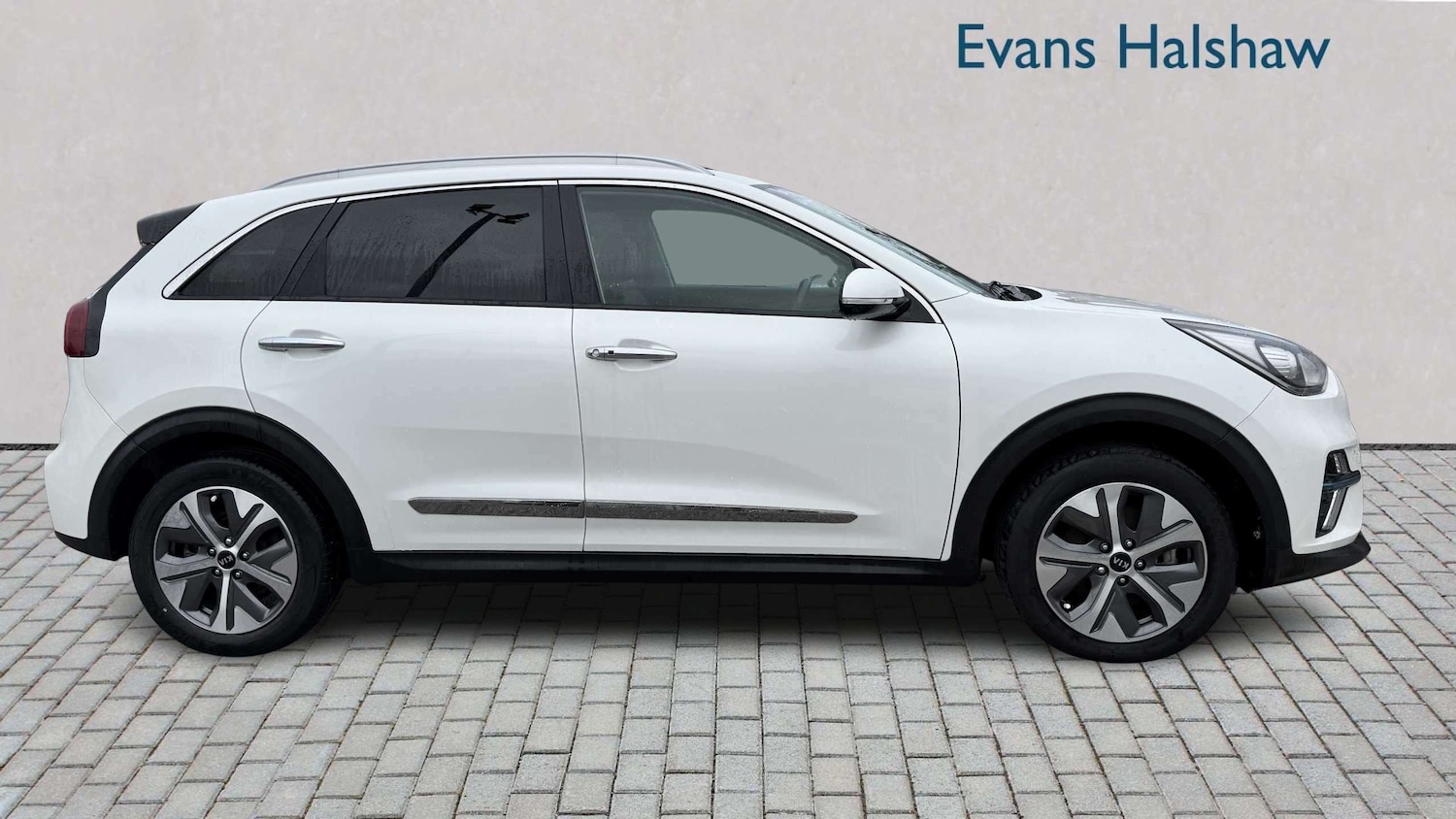 Used Kia Niro 2020 for sale - 77827435: Photo 5