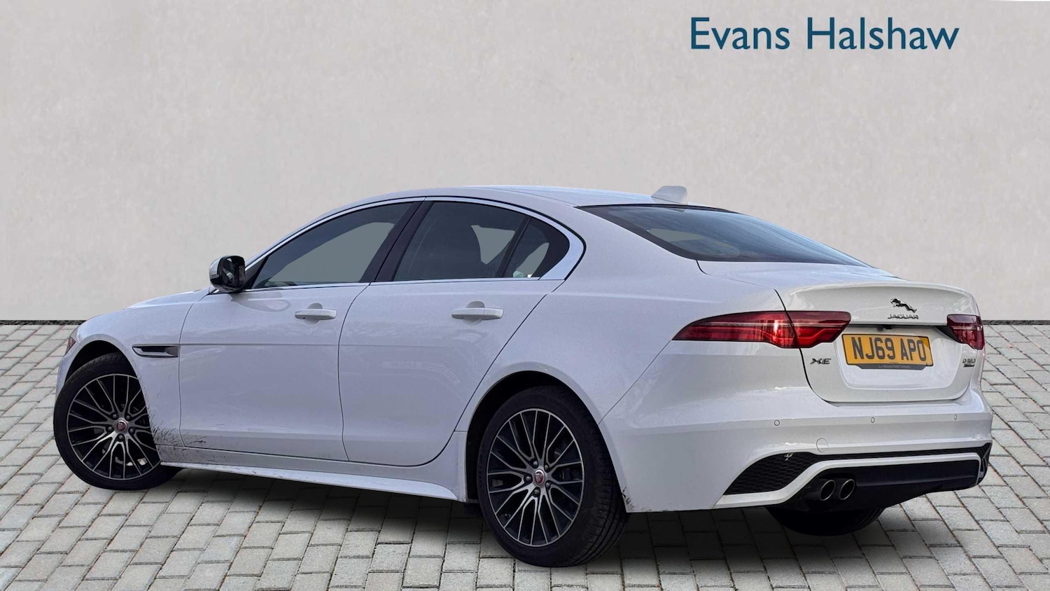 Used Jaguar XE 2019 for sale - 77281926: Photo 4