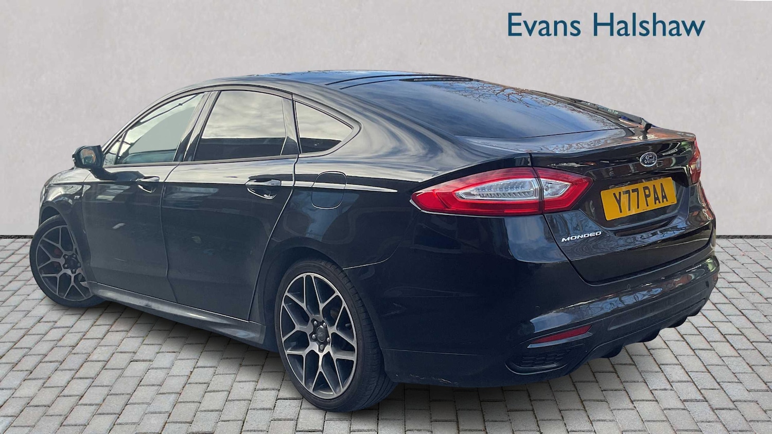 Used Ford Mondeo 2017 for sale - 77389906: Photo 2