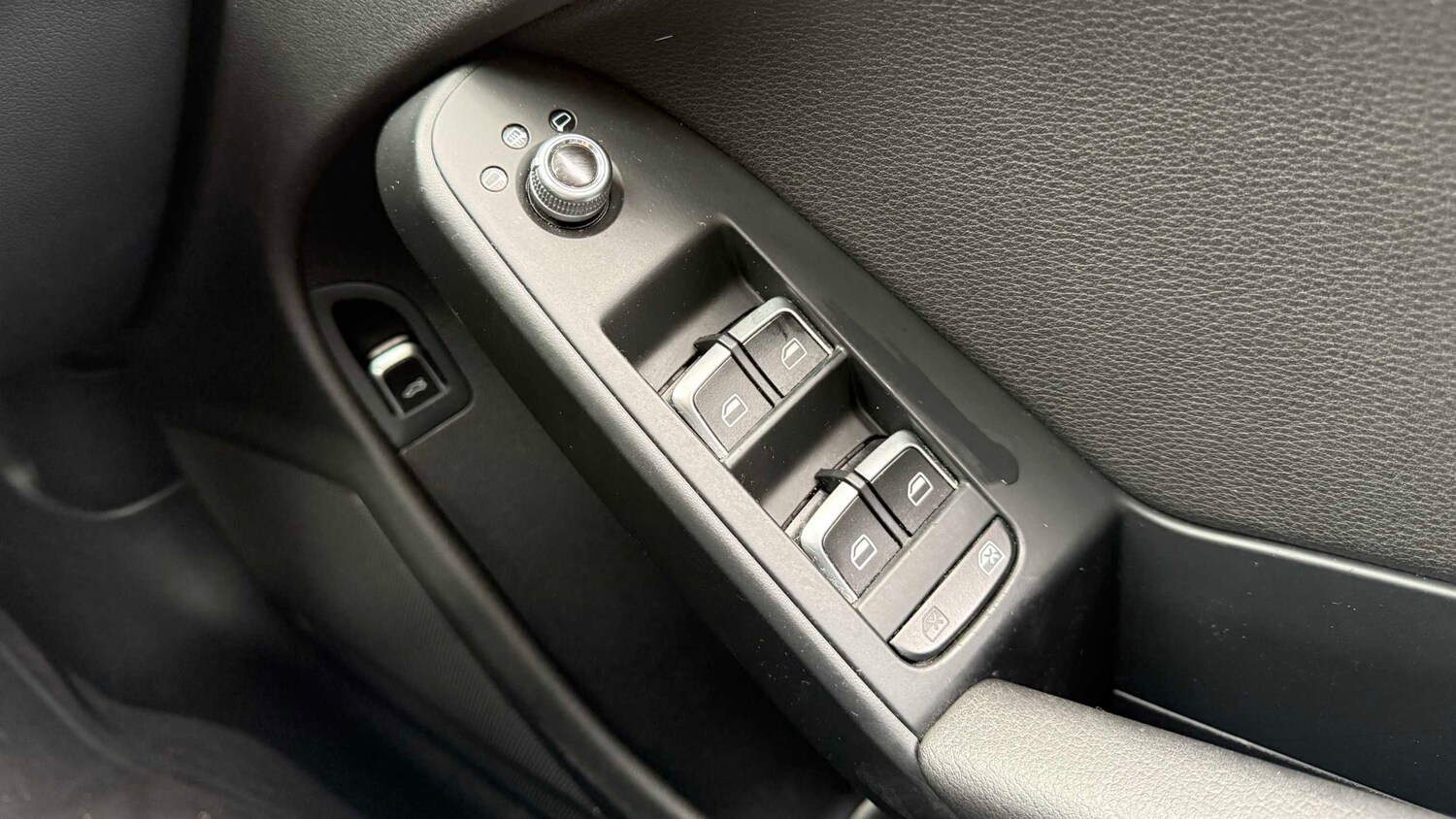 Used Audi A4 2015 for sale - 76075378: Photo 10