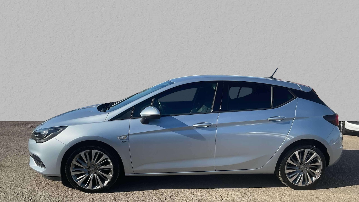 Used Vauxhall Astra 2020 for sale - 76125826: Photo 3