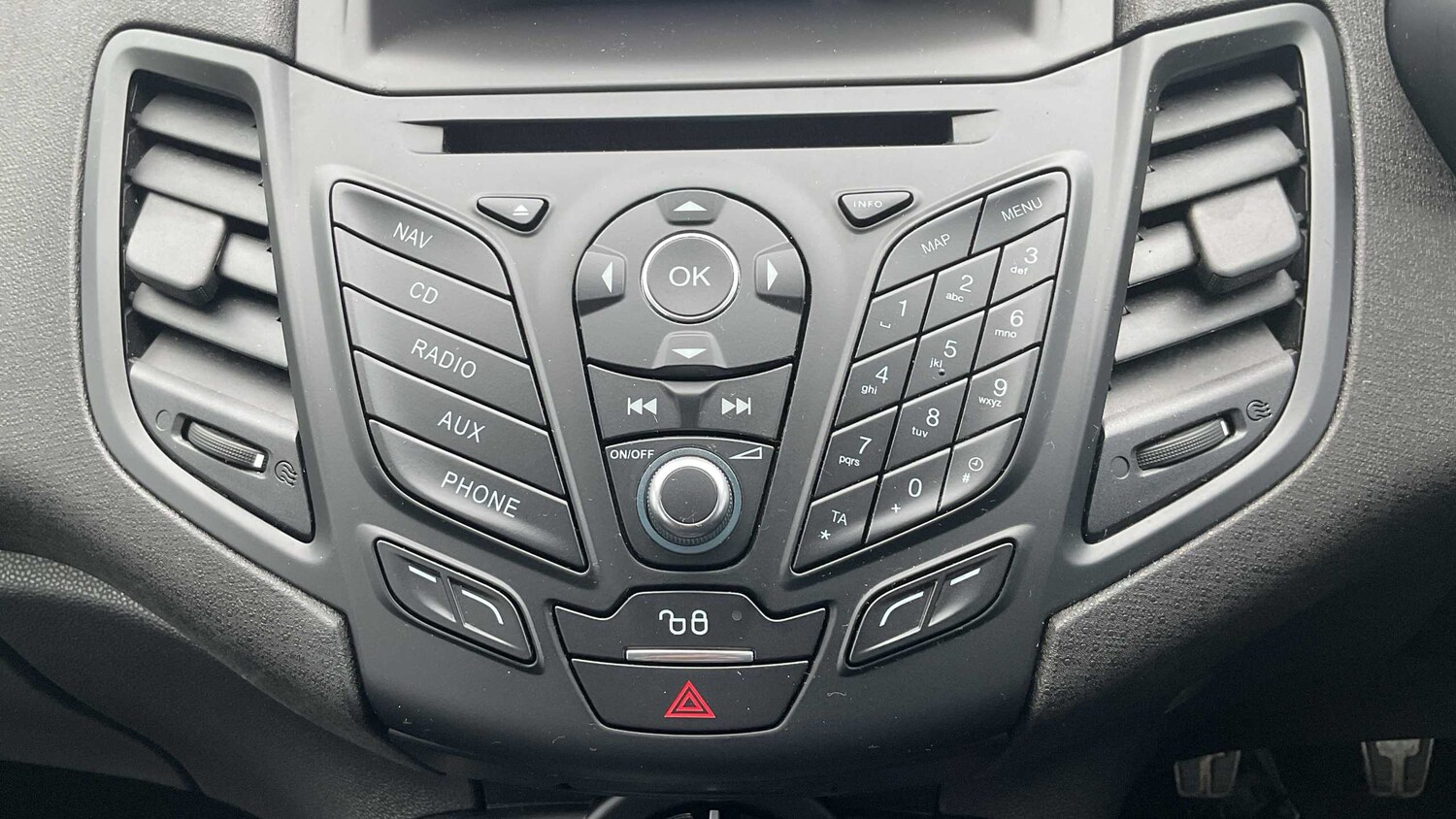 Used Ford Fiesta 2017 for sale - 75813391: Photo 25