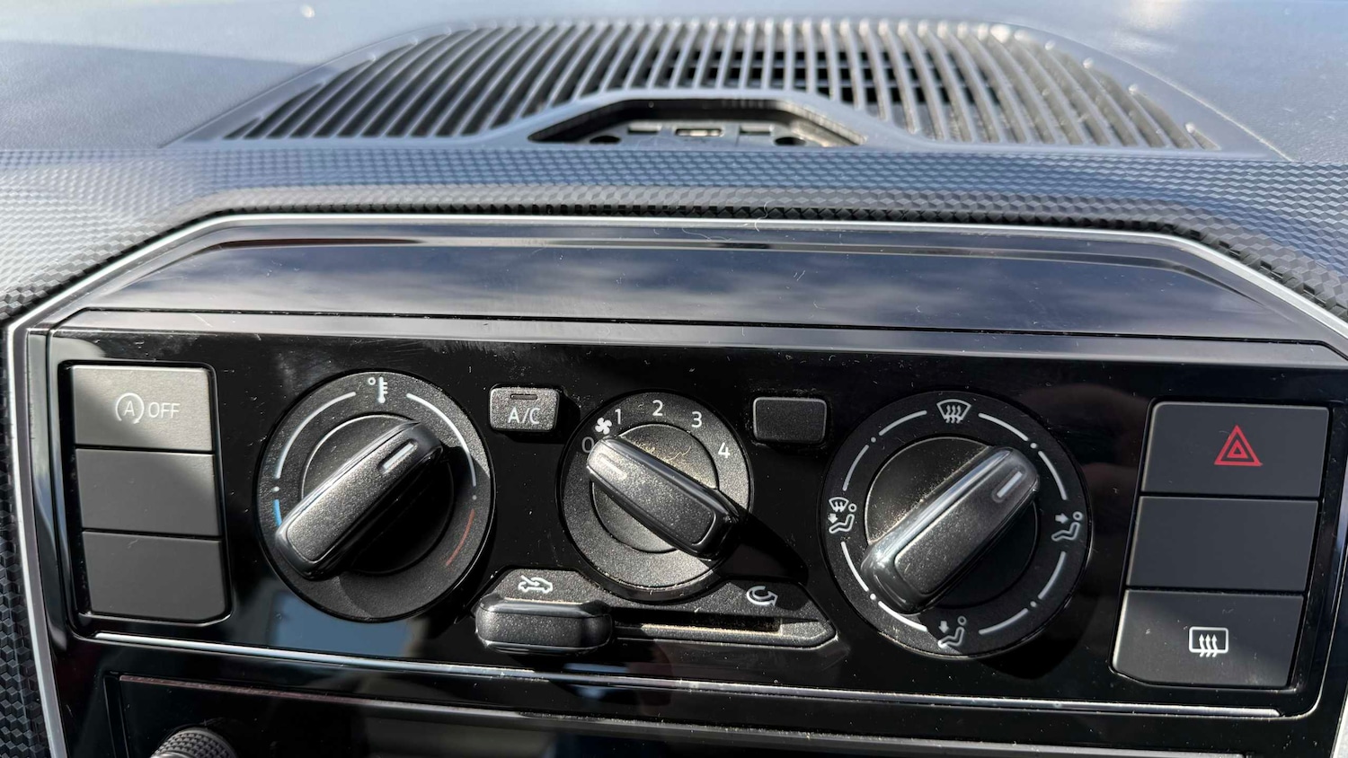 Used Volkswagen up! 2017 for sale - 77112306: Photo 16