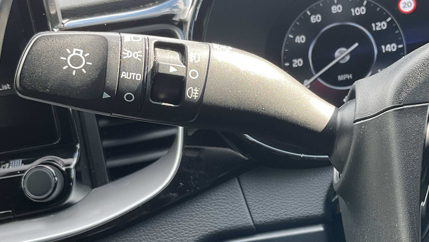 Used Kia XCeed 2023 for sale - 76191877: Photo 25