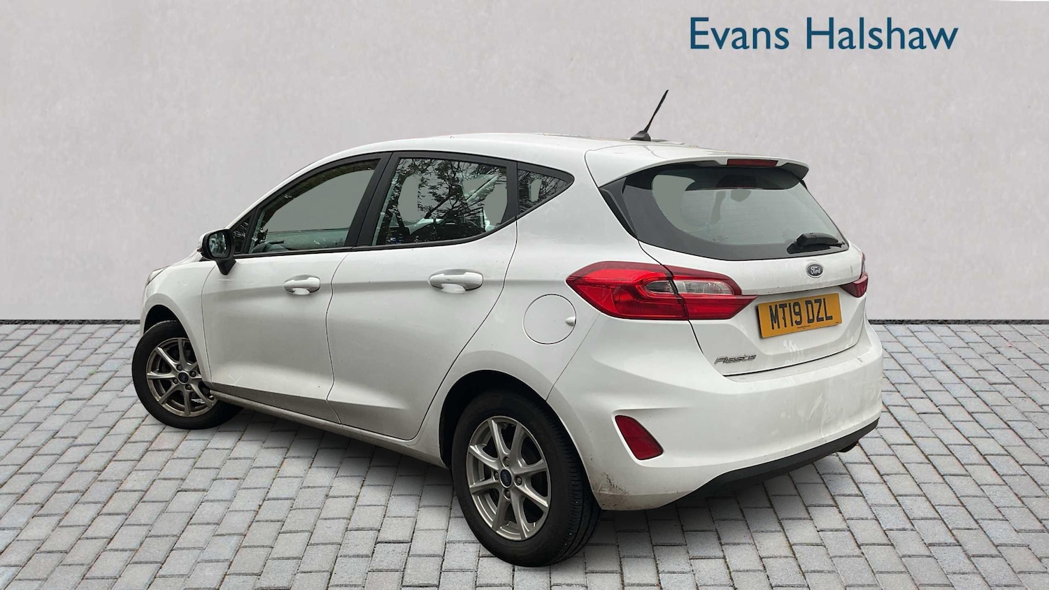 Used Ford Fiesta 2019 for sale - 76262335: Photo 2