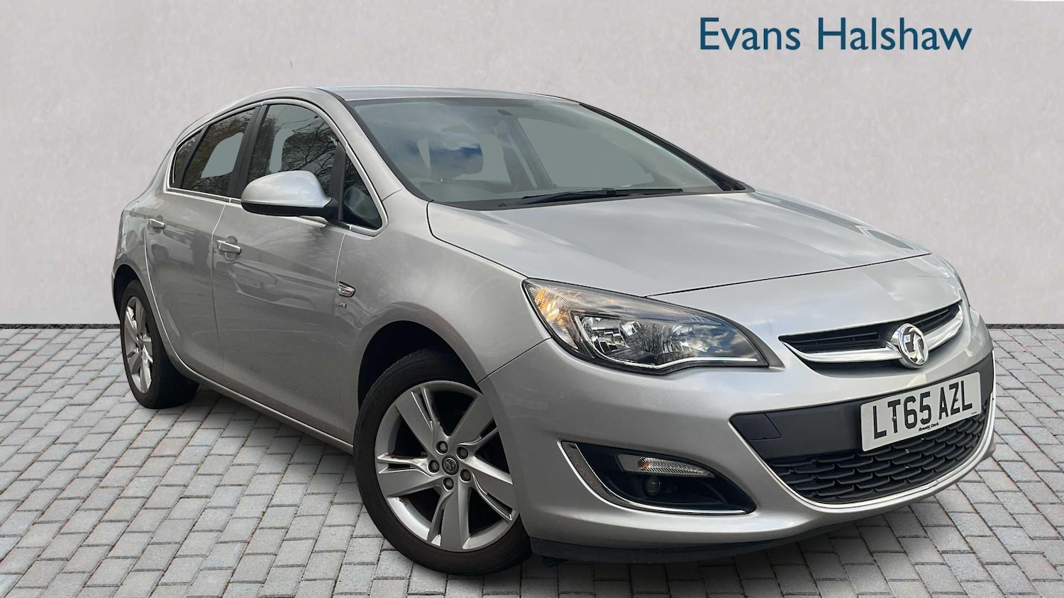Used Vauxhall Astra 2015 for sale - 76576015: Photo 1
