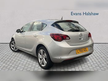 Used Vauxhall Astra 2015 for sale - 76576015: Photo
