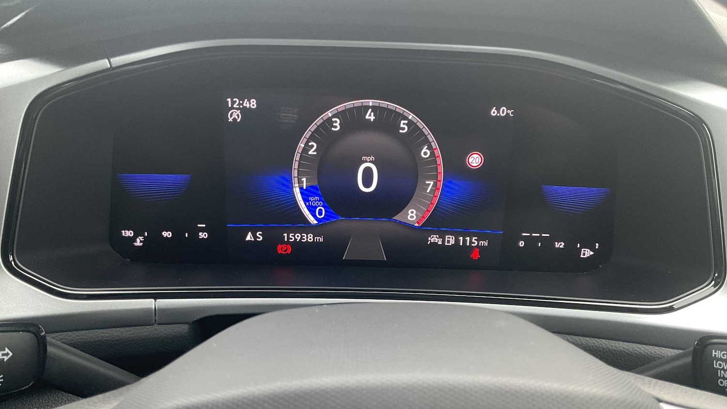 Used Volkswagen T-Roc 2023 for sale - 77443489: Photo 11