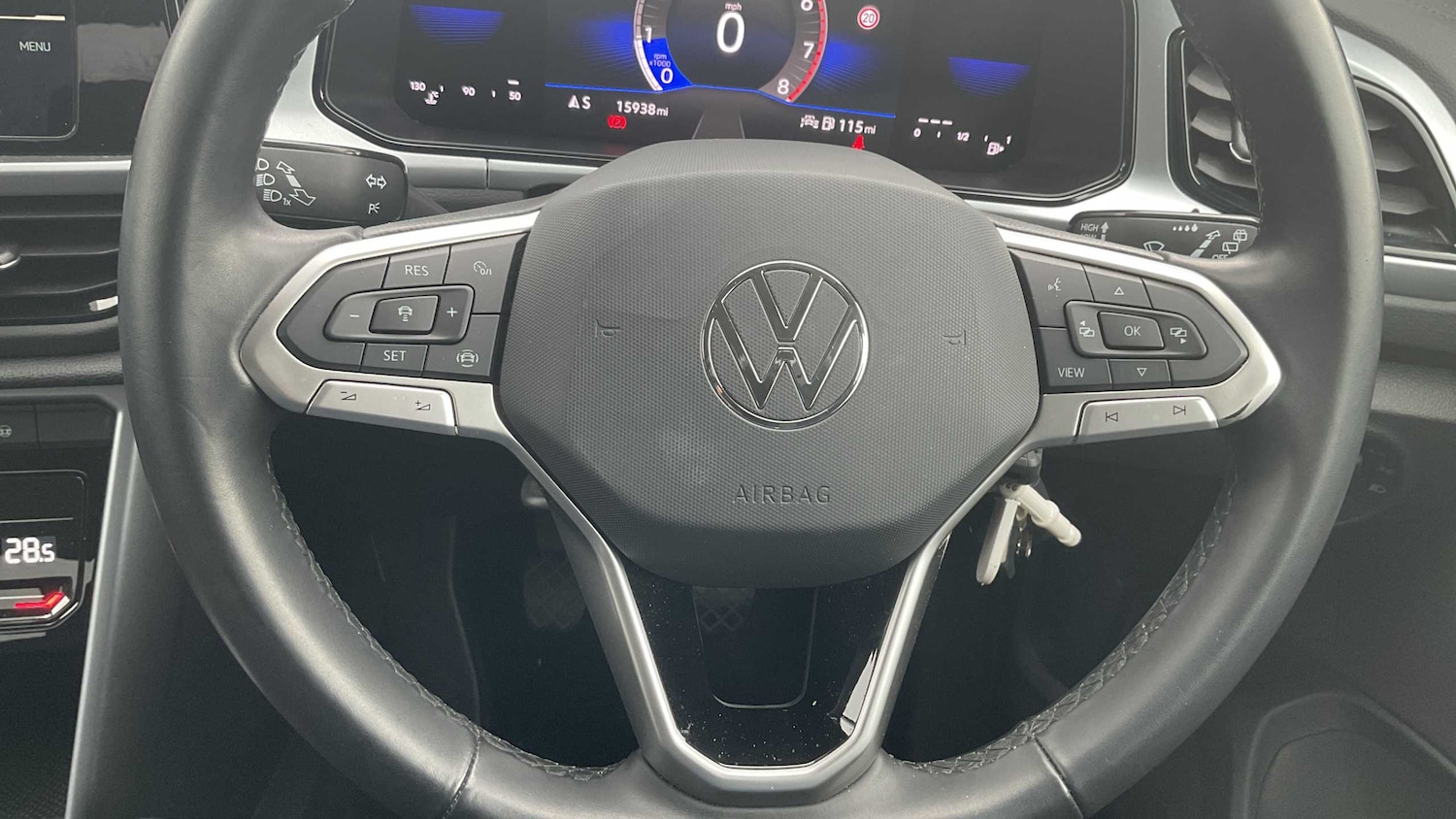 Used Volkswagen T-Roc 2023 for sale - 77443489: Photo 14