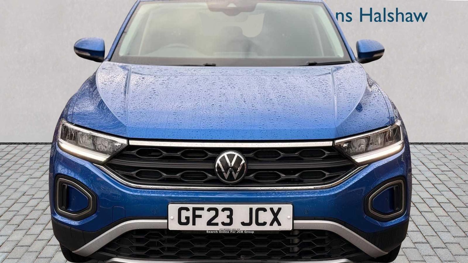 Used Volkswagen T-Roc 2023 for sale - 77443489: Photo 2