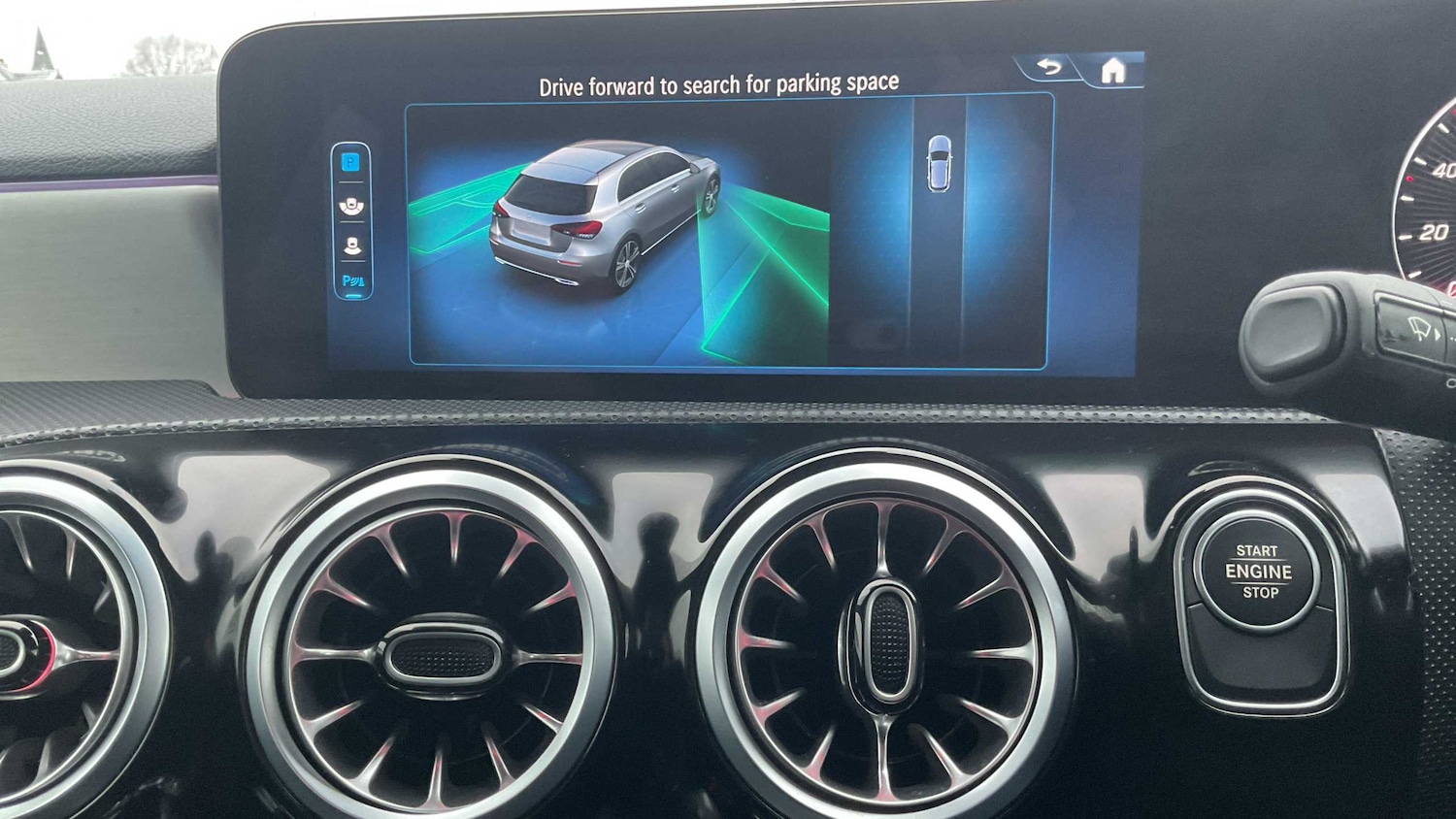 Used Mercedes-Benz A-Class 2024 for sale - 76705141: Photo 16