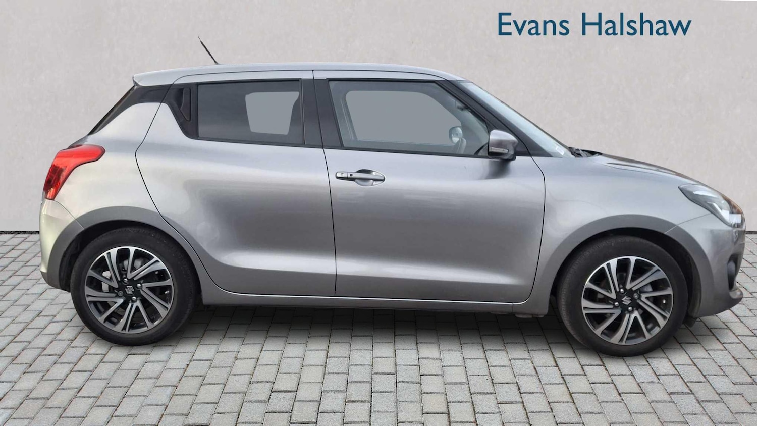 Used Suzuki Swift 2023 for sale - 76501775: Photo 3