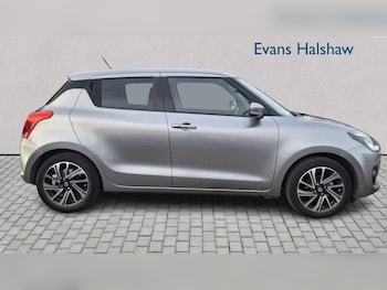 Used Suzuki Swift 2023 for sale - 76501775: Photo