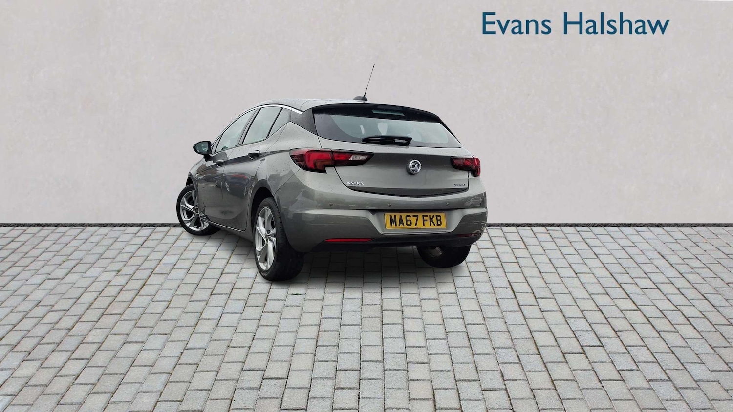 Used Vauxhall Astra 2017 for sale - 77698869: Photo 2