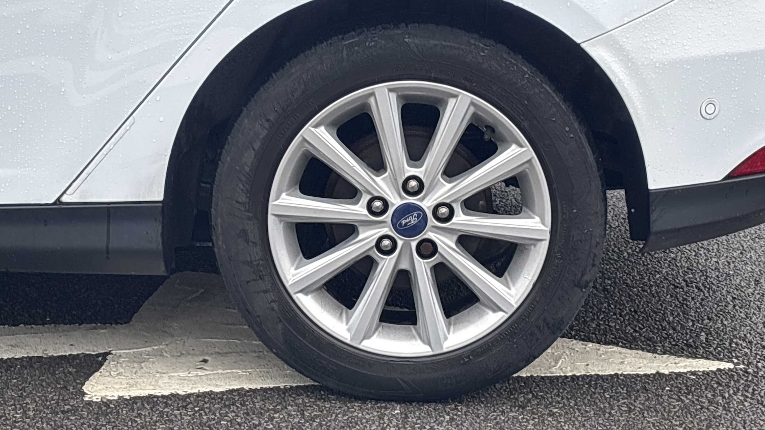 Used Ford Focus 2017 for sale - 76339618: Photo 5