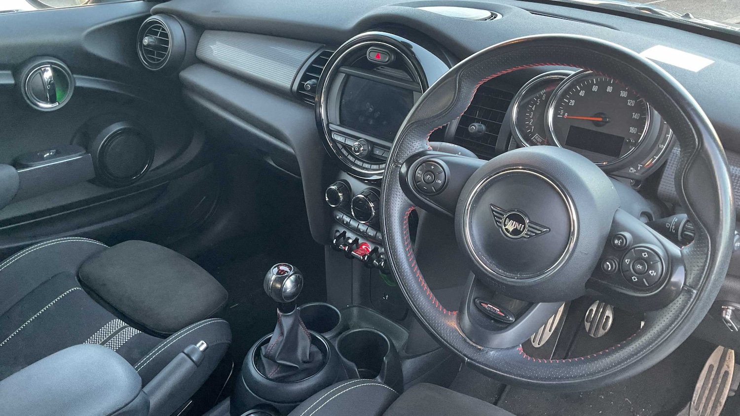 Used MINI Hatch 2019 for sale - 76475993: Photo 21