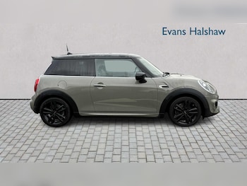 Used MINI Hatch 2019 for sale - 76475993: Photo