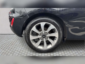 Used Ford Fiesta 2018 for sale - 78090070: Photo