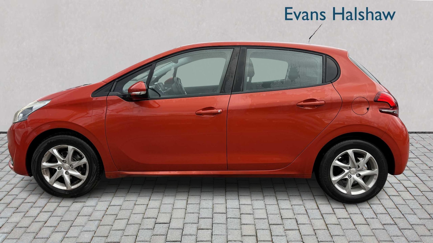 Used Peugeot 208 2015 for sale - 77373693: Photo 3