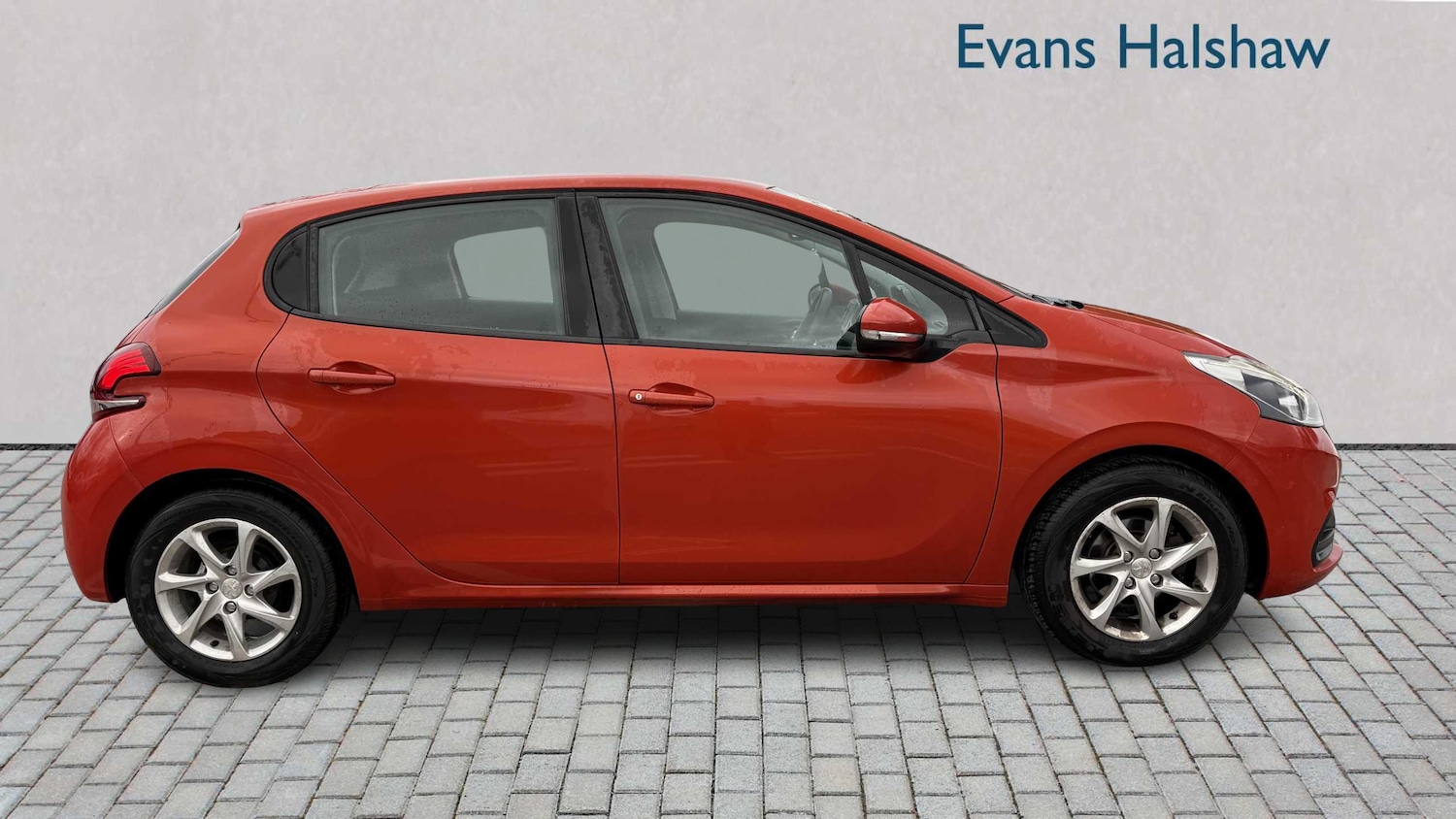 Used Peugeot 208 2015 for sale - 77373693: Photo 5