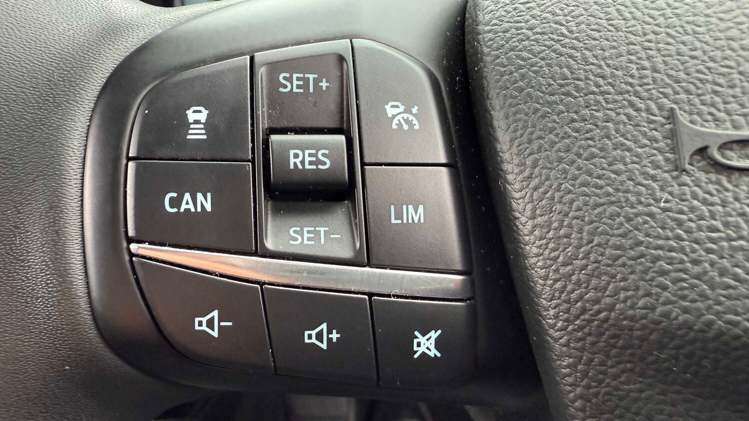 Used Ford Focus 2023 for sale - 77316459: Photo 10