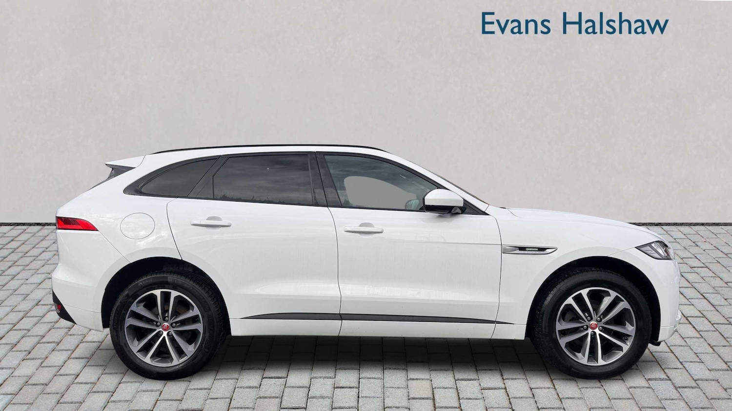 Used Jaguar F-Pace 2019 for sale - 77281846: Photo 3