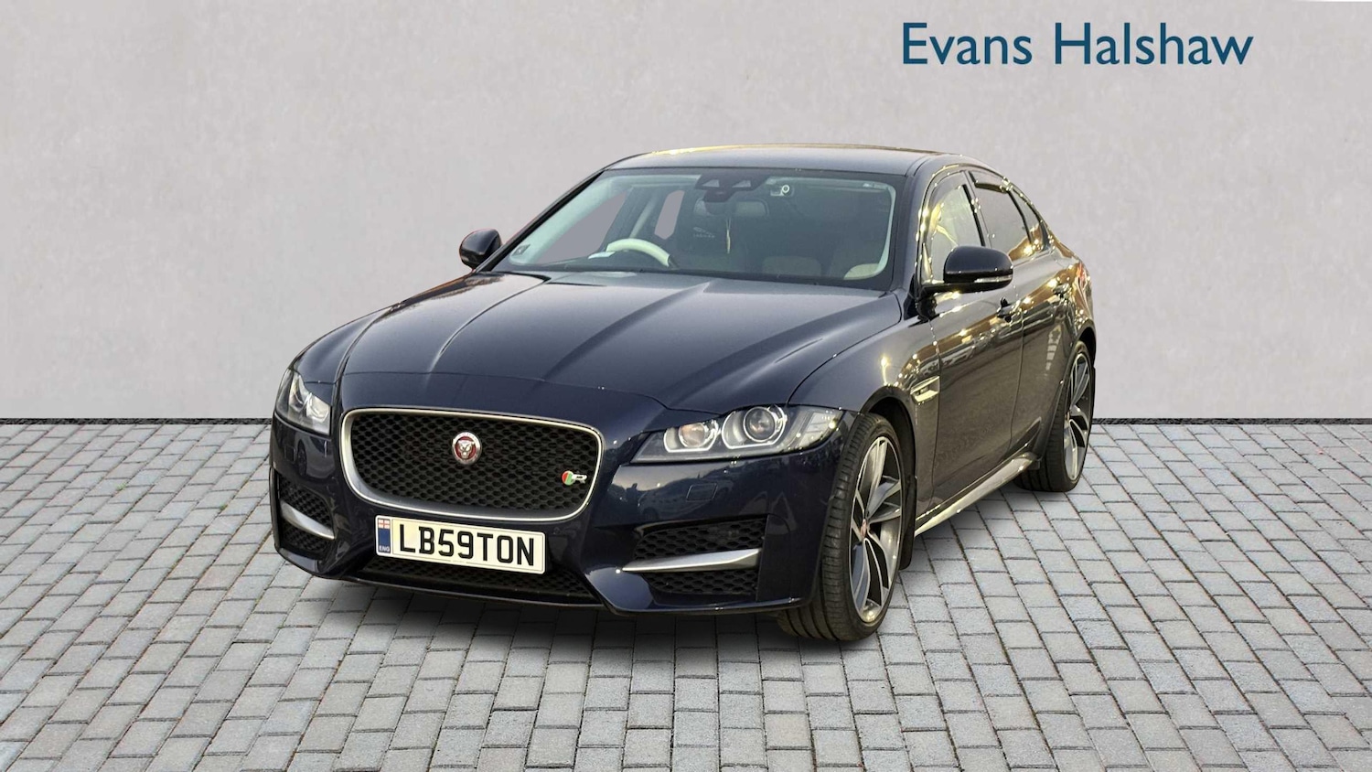 Used Jaguar XF 2017 for sale - 76624465: Photo 1